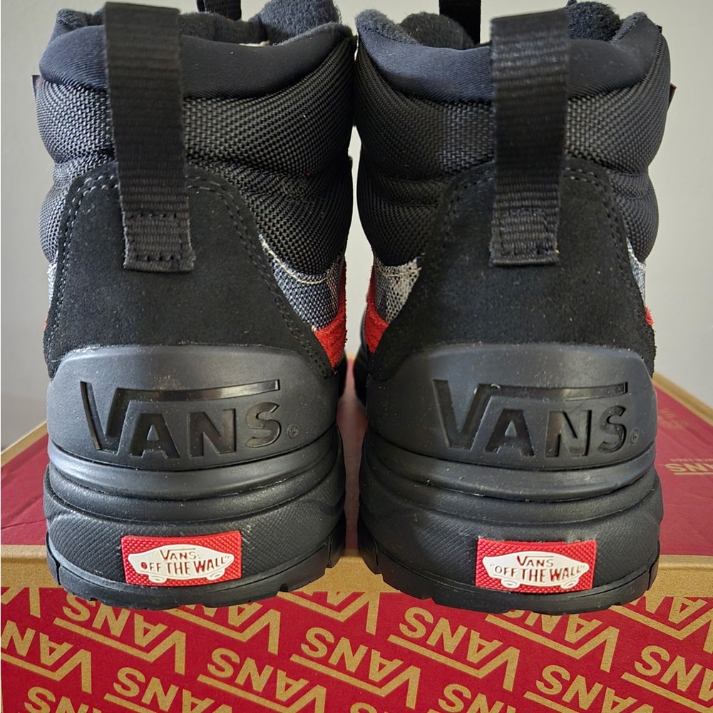 Size 13 Vans UltraRange EXO Arctic Camo High-Top Boots - Black, Red, Gray NWT - Picture 4 of 8